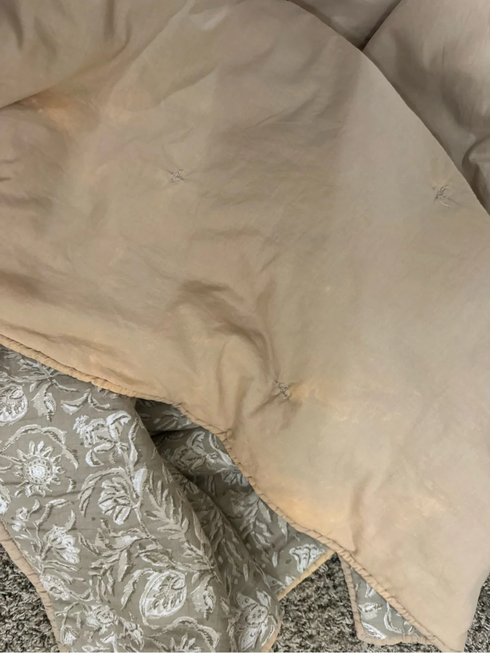 Threshold Floral comforter - Beige Cream